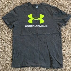 Under Armour Tshirt